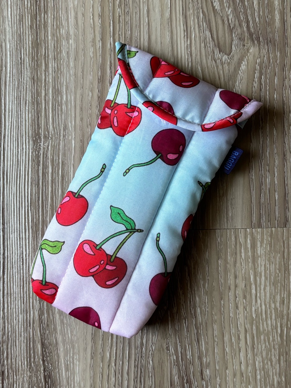 Baggu Puffy Glasses Sleeve in Cherries Print